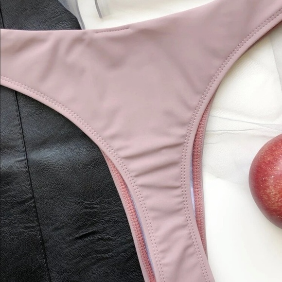 Beautiful Mauve bikini - Picture 5 of 5